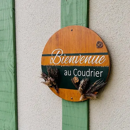 Le Coudrier - & Bien-etre 펜션 Gisay